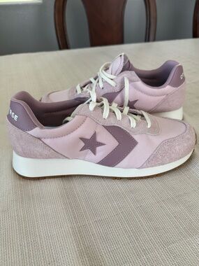 Converse omega trainers Pink Lavender Retro Runner Sneakers